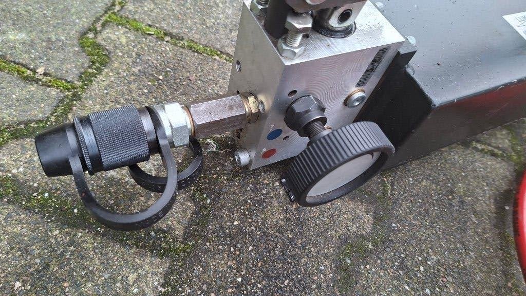 Lukas hydraulische handpomp redgereedschap brandweer., Ophalen, ., Zo goed als nieuw, .