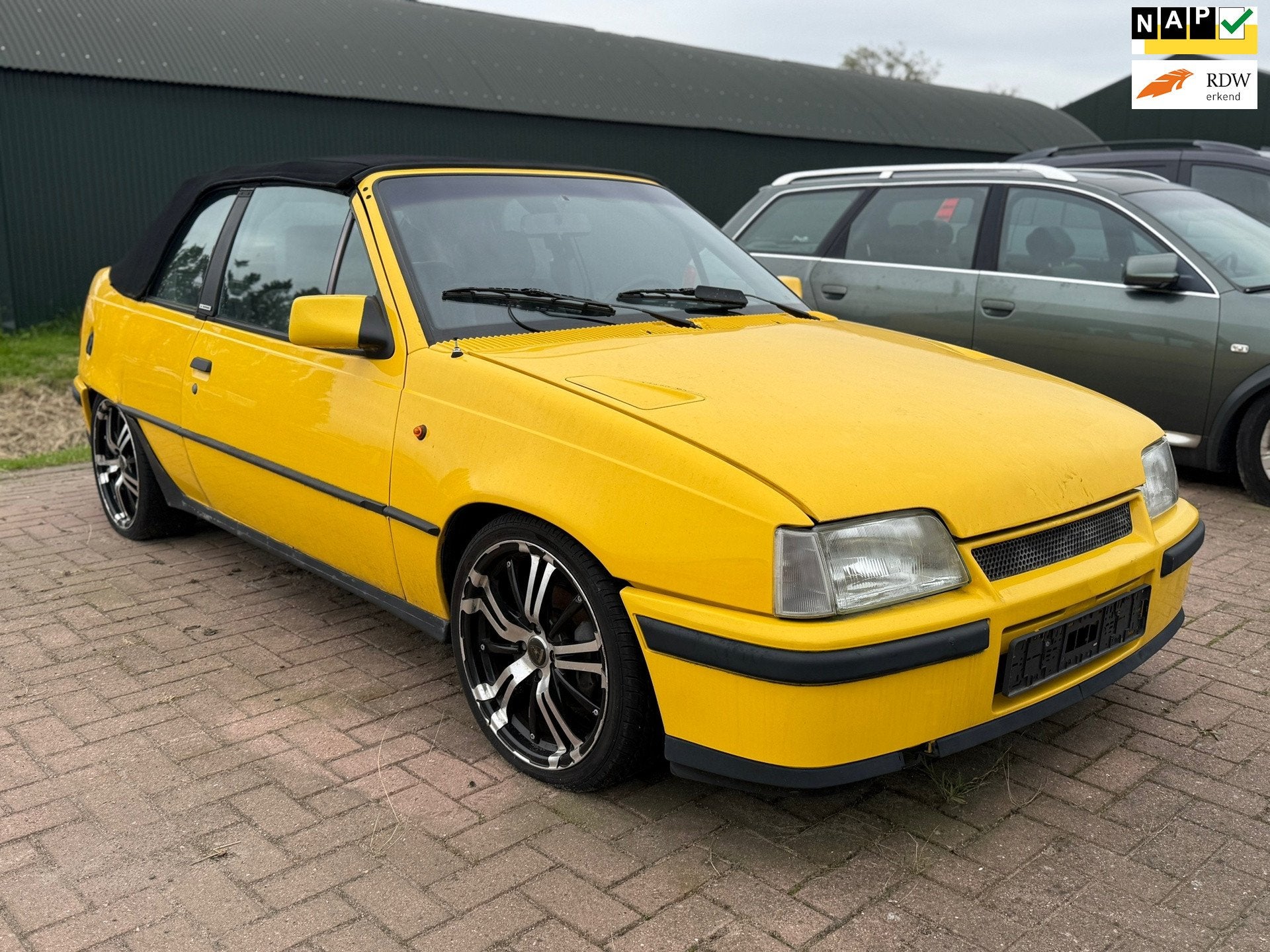 Opel Kadett 2.0i GSi | knal gele cabrio !, Auto's, Voorwielaandrijving, 1998 cc, Gebruikt, 4 cilinders