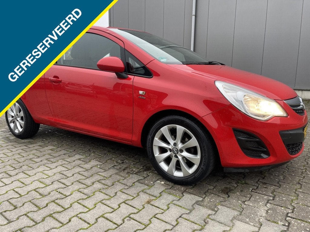 Opel Corsa 1.2 AIRCO-VERWARMDE STOELEN + STUUR APK: Nieuw bi, Euro 5, 450 kg, 4 cilinders, 1229 cc
