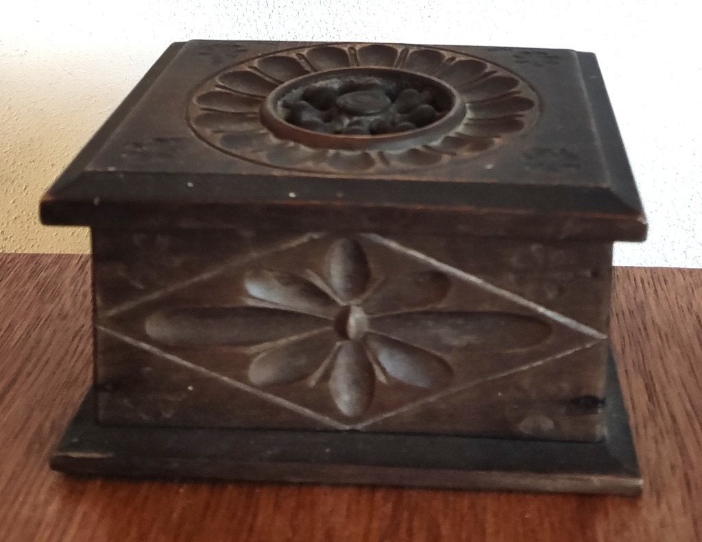 Houten bewerkt kistje, Antiek en Kunst, Curiosa en Brocante, Ophalen of Verzenden