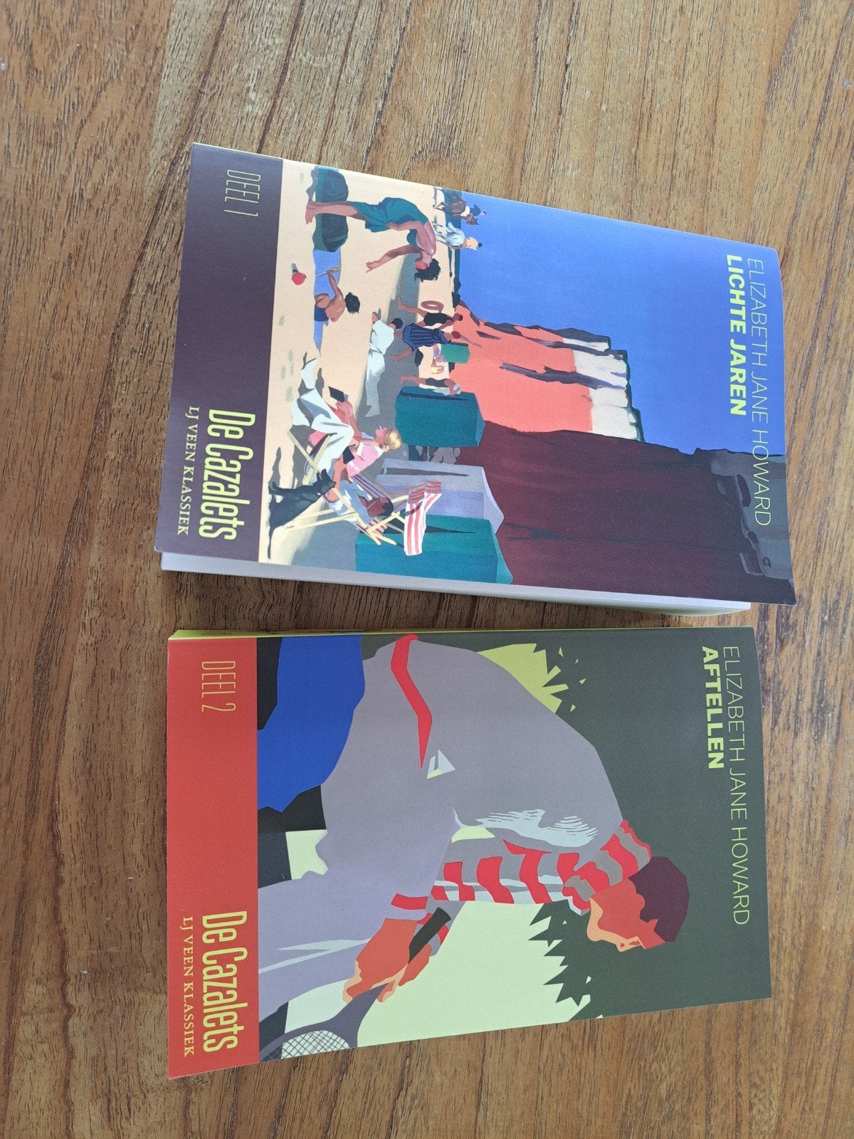 De Cazalets - Lichte Jaren & Aftellen (Deel 1 & 2), Boeken, Ophalen of Verzenden, Zo goed als nieuw, Elizabeth Jane Howard, Nederland