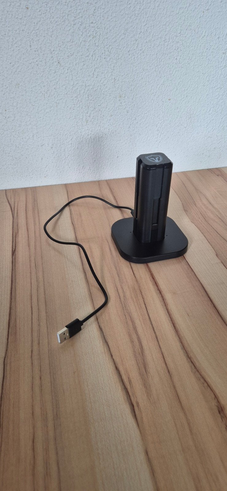 Oplaadstation voor 4 Nintendo Switch joy-cons  Battletron, Ophalen of Verzenden, Zo goed als nieuw, Overige typen