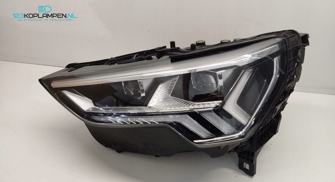 Audi Q3 83A Matrix Full Led koplamp links, Gebruikt, -, -, -