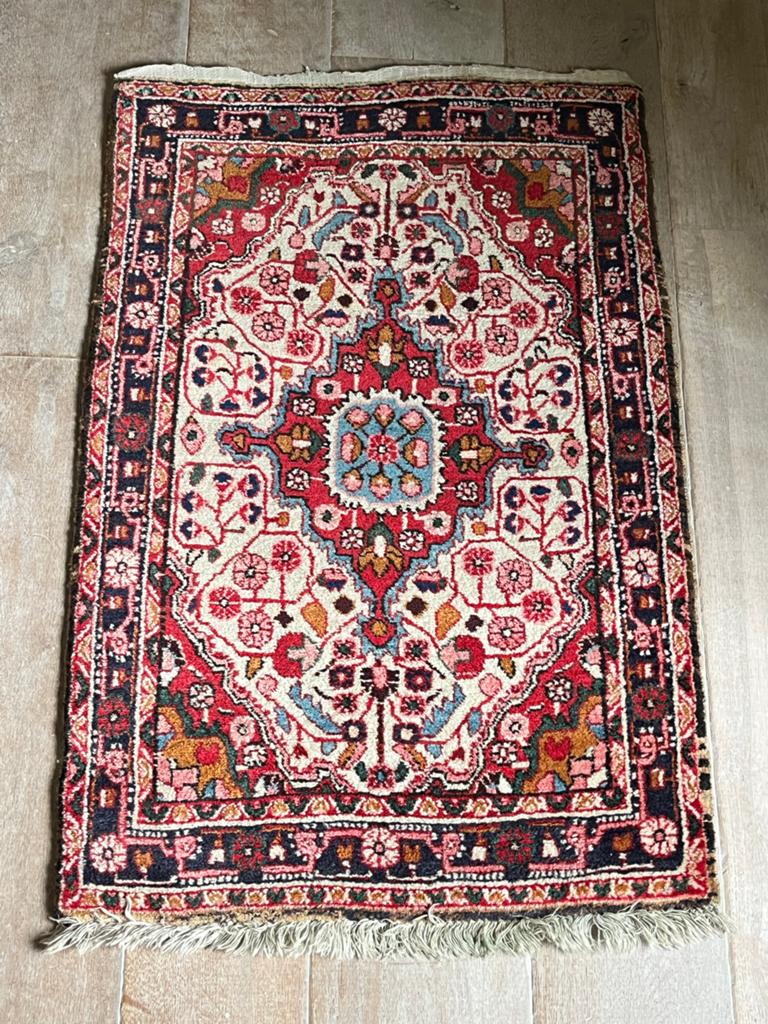 Vintage Perzisch tapijt, handgeknoopt, kleurrijk, Gebruikt, Rechthoekig, Rood, 50 tot 100 cm