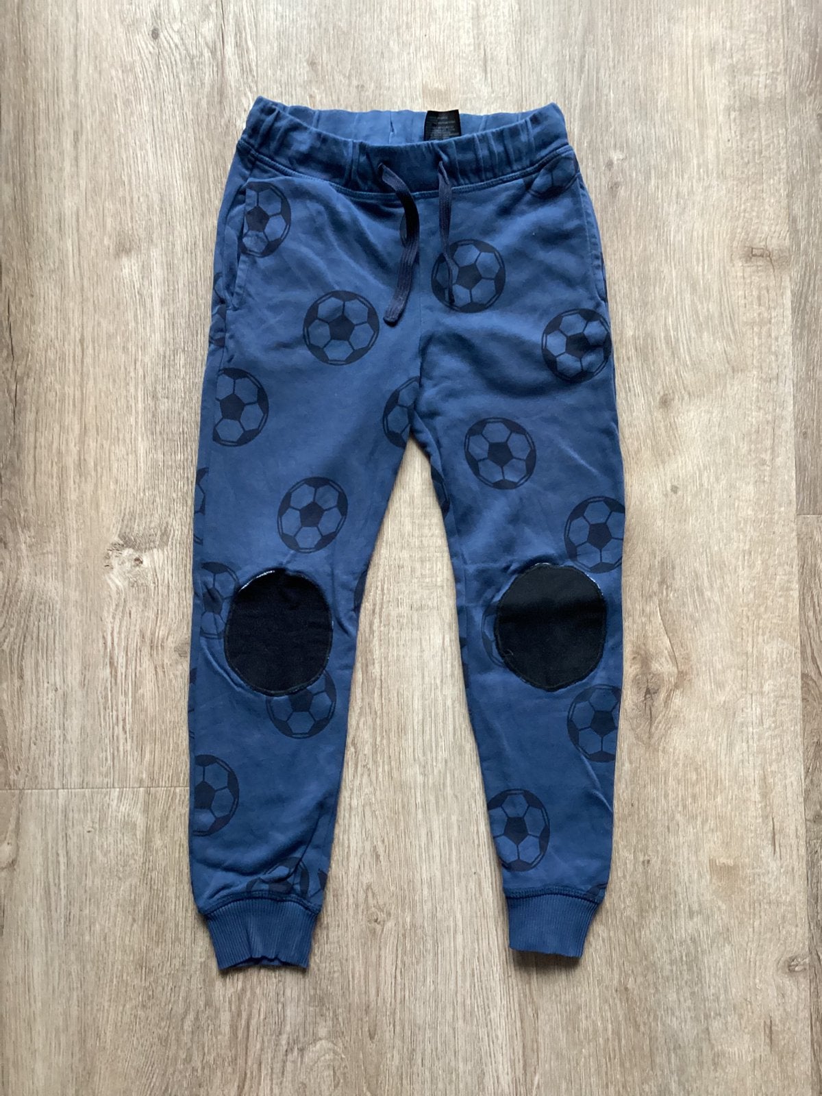 WK-thema! Voetbal joggingbroek (122), Ophalen of Verzenden, Gebruikt, Jongen of Meisje, Broek