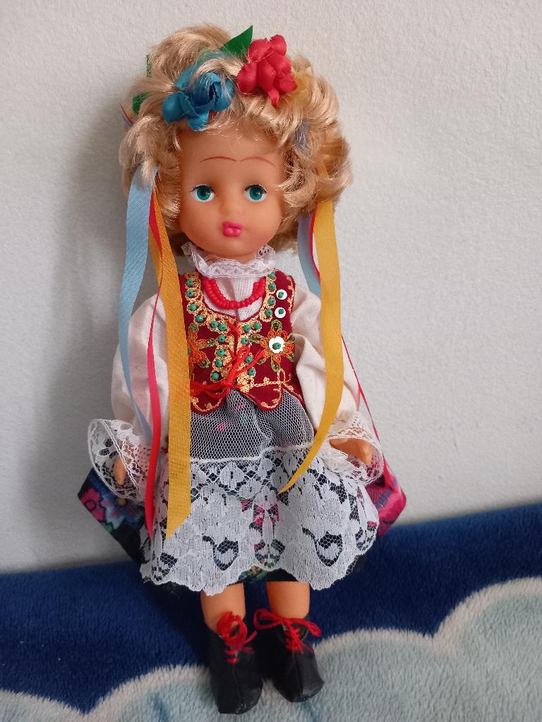 Vintage klederdracht pop uit Polen, Verzamelen, Poppen, Ophalen, Zo goed als nieuw, Pop