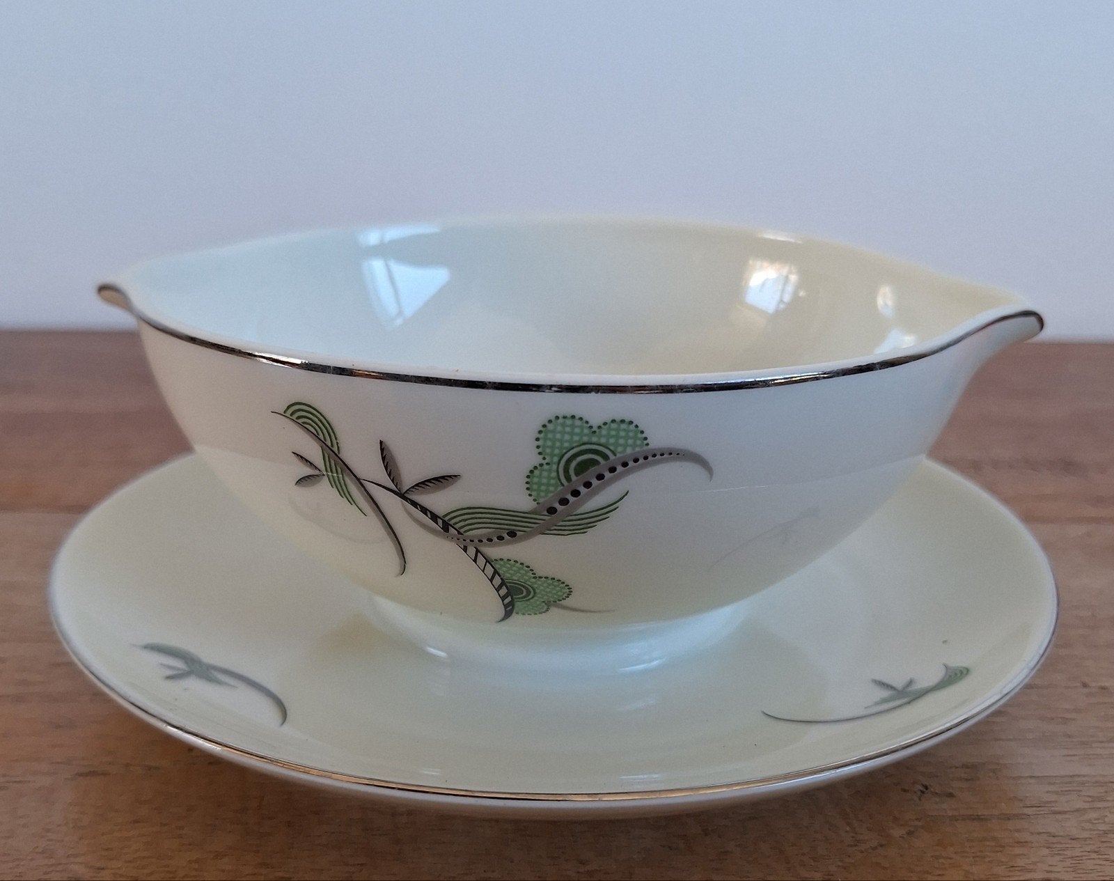Vintage stijlvolle sauskom van puls lady, Huis en Inrichting, Keuken | Servies, Ophalen of Verzenden, Zo goed als nieuw, Kom(men)