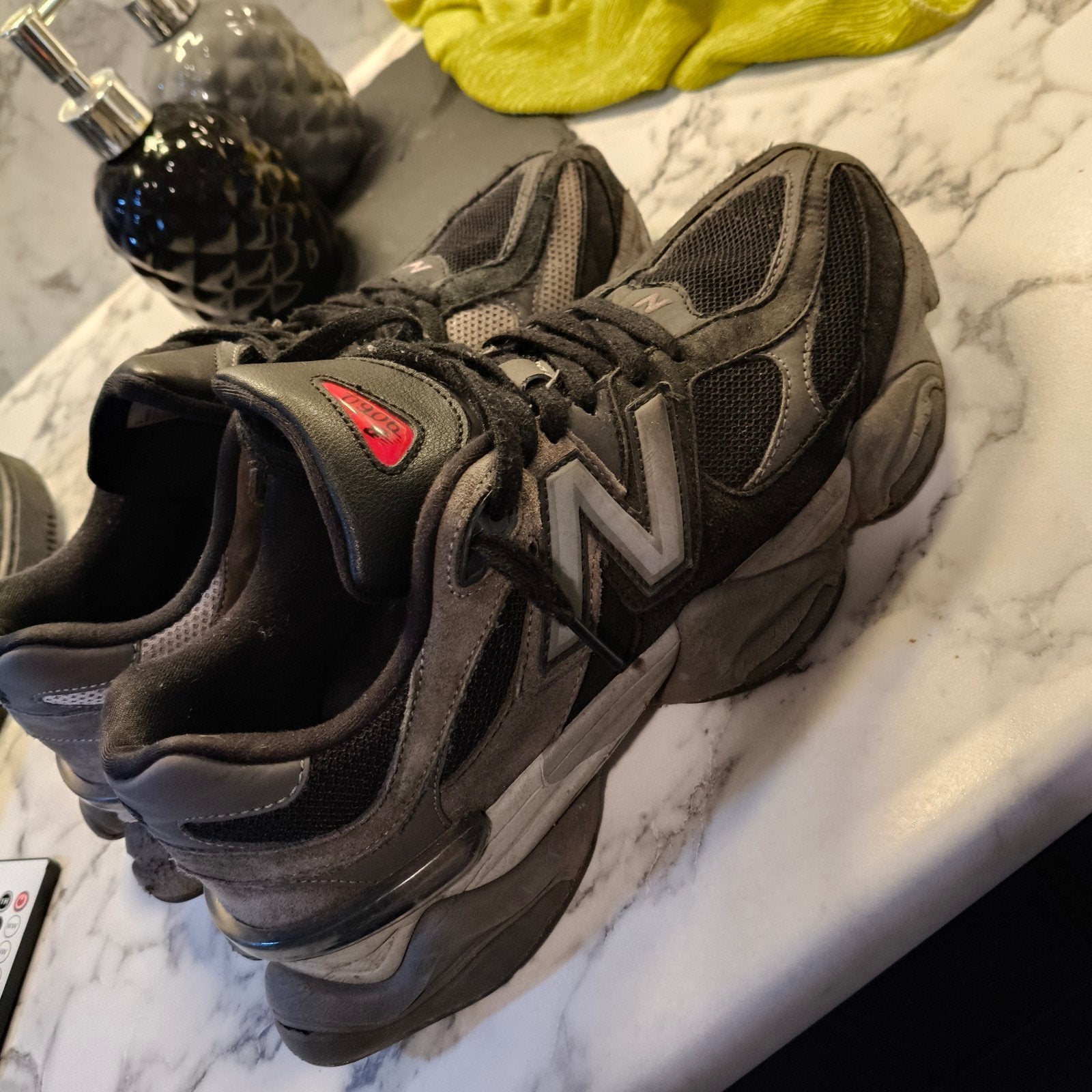new balance  9060. maat 43, Kleding | Heren, Ophalen of Verzenden, Gedragen, Zwart