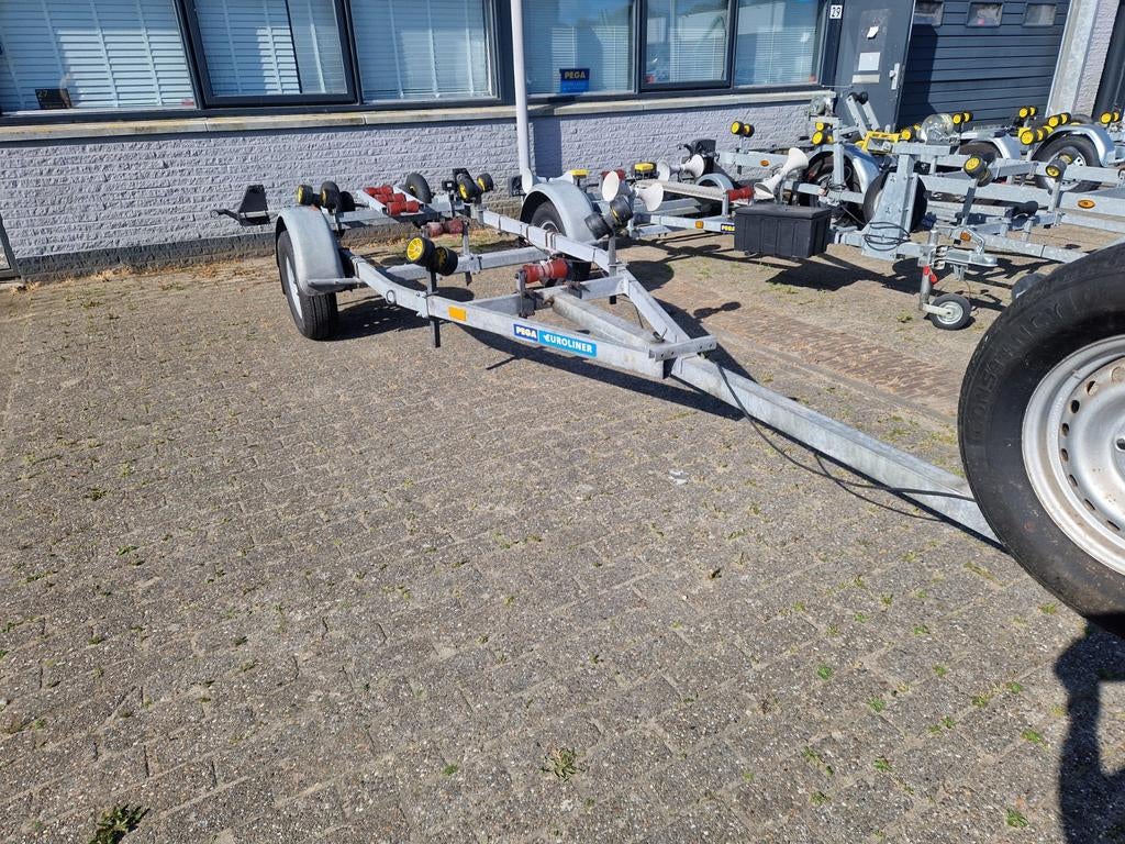 Pega SH 600 kanteltrailer met een 1350KG as!!!, Watersport en Boten, Boottrailers, Ophalen, Minder dan 1500 kg, Overige typen