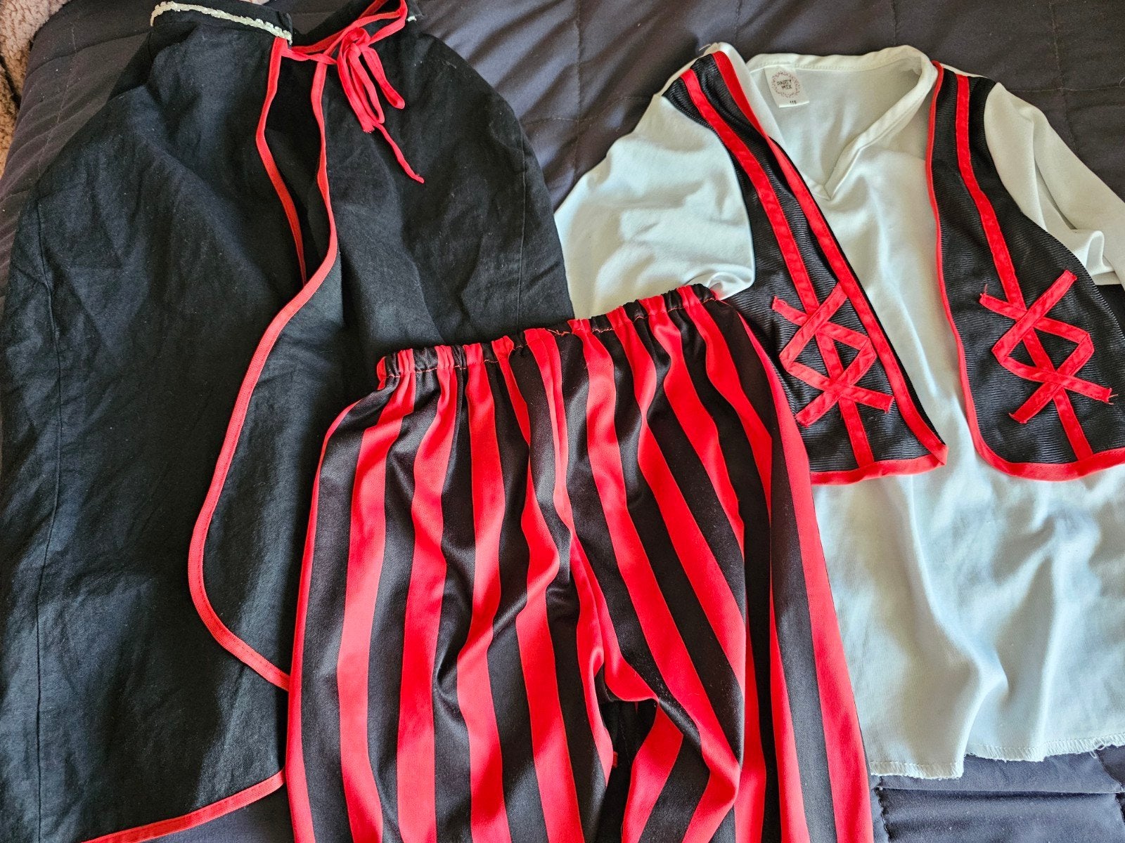 Piraten kleding, verkleedkleren, maat 116, Ophalen