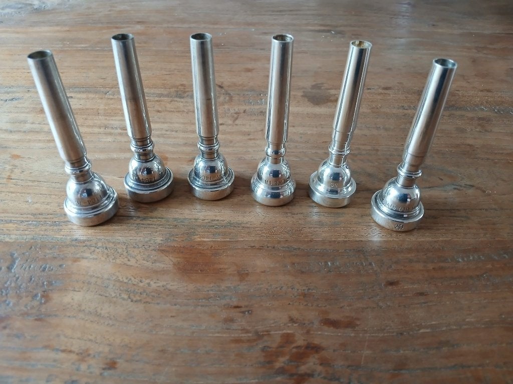 Trompet mondstukken, Muziek en Instrumenten, Blaasinstrumenten | Trompetten, Gebruikt, Overige typen, Ophalen of Verzenden