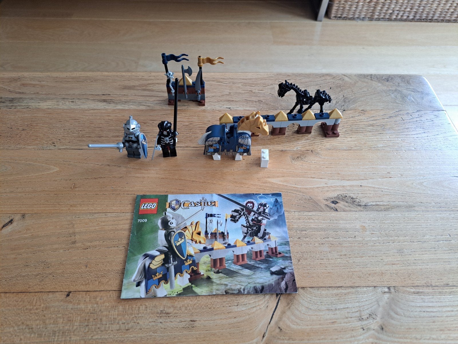 LEGO Castle 7009 - The Joust (100% Compleet met boekje!), Lego, Ophalen of Verzenden, Castle, Complete set