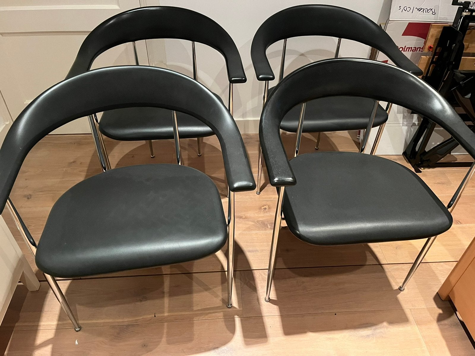 4 Fasem P40 stoelen, zwart leer chroom, zeer goede staat, Huis en Inrichting, Stoelen, Ophalen, Zwart, Leer, Zo goed als nieuw