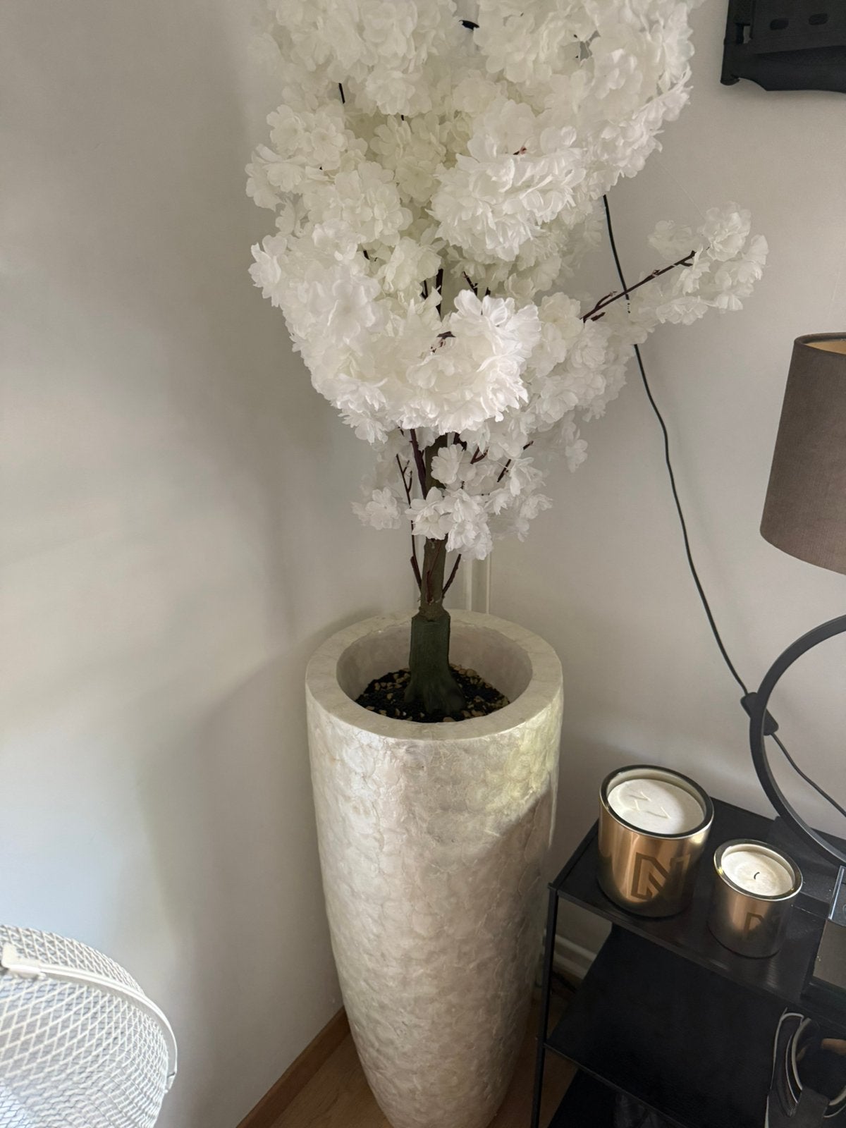 Schelpenvaas met blossom, Huis en Inrichting, Woonaccessoires | Zuilen en Pilaren, Ophalen of Verzenden, Zo goed als nieuw