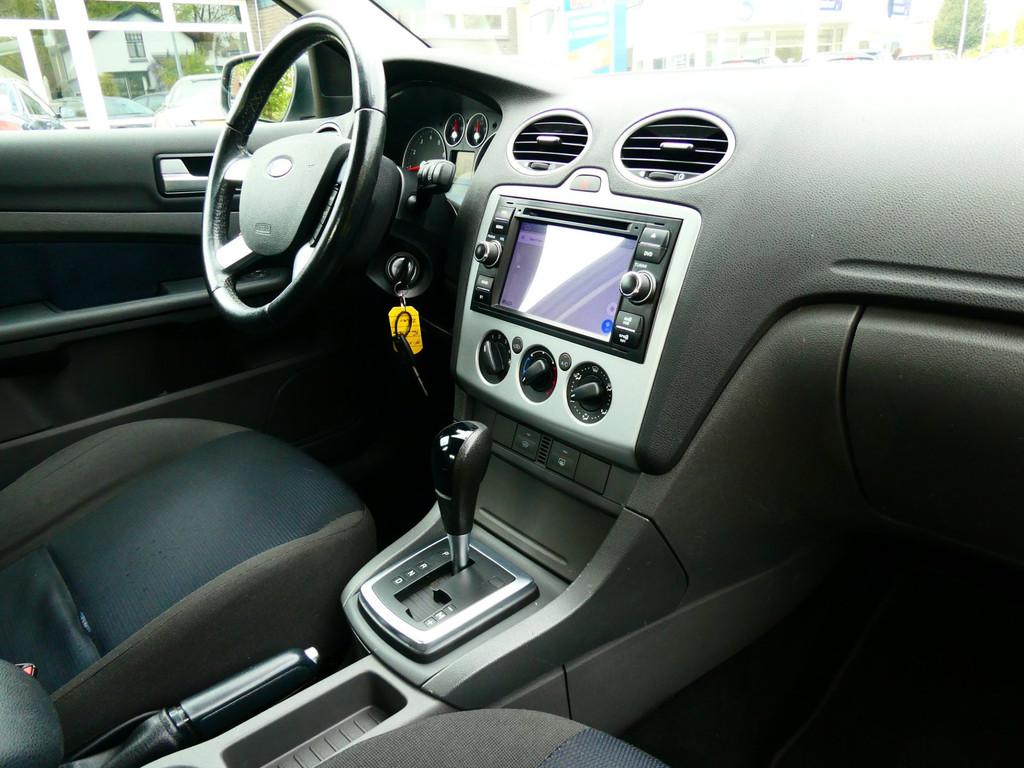 Ford Focus 1.6-16V Automaat 101pk 2e eig. 5-deurs Airco Crui, 1596 cc, Gebruikt, 4 cilinders, Origineel Nederlands