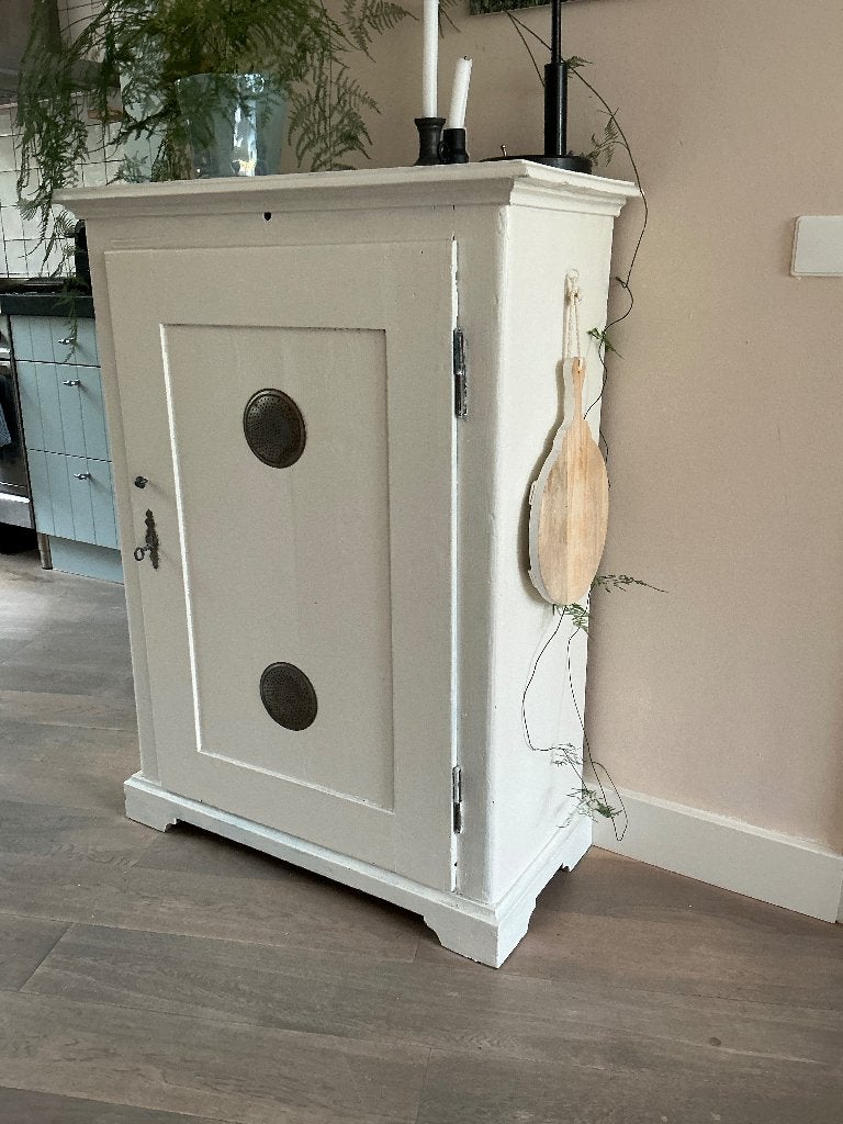 Brocante Spek kastje, Ophalen