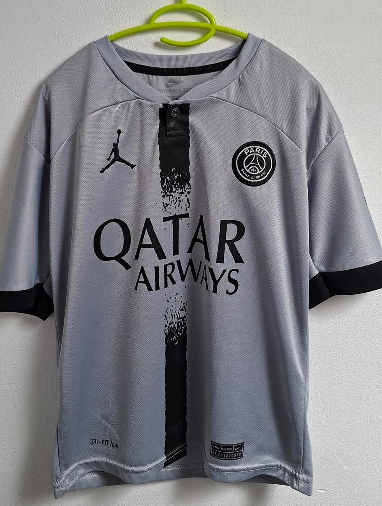 Voetbal tenue PSG Mbappe maat 146, Maat XS of kleiner, Ophalen, Set