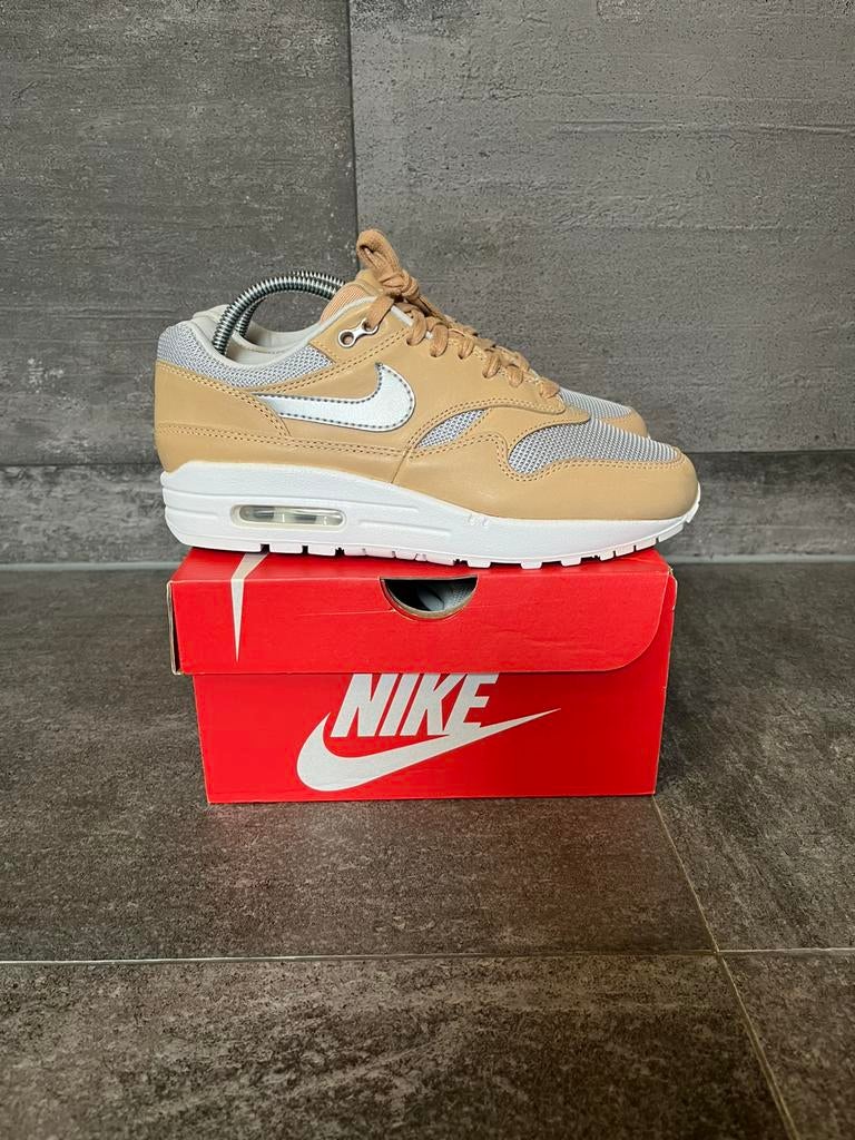 Nike Air Max 1 Premium Vachetta Tan | Maat 37.5, Kleding | Dames, Schoenen, Ophalen of Verzenden, Nieuw, Beige, Sneakers of Gympen