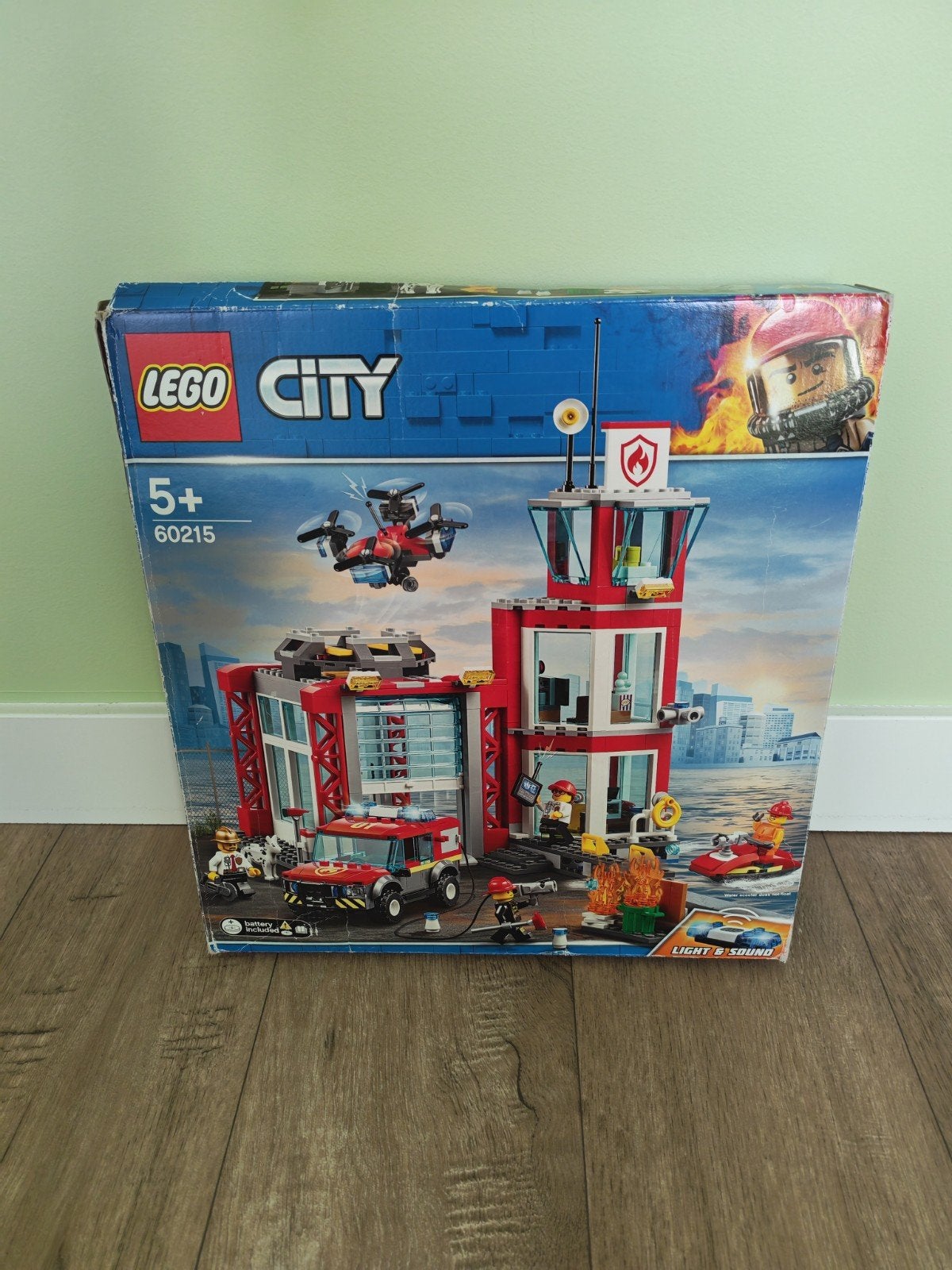 Lego City Brandweerkazerne 60215 - Zo goed als nieuw, Kinderen en Baby's, Speelgoed | Duplo en Lego, Ophalen, Compleet, City, Lego