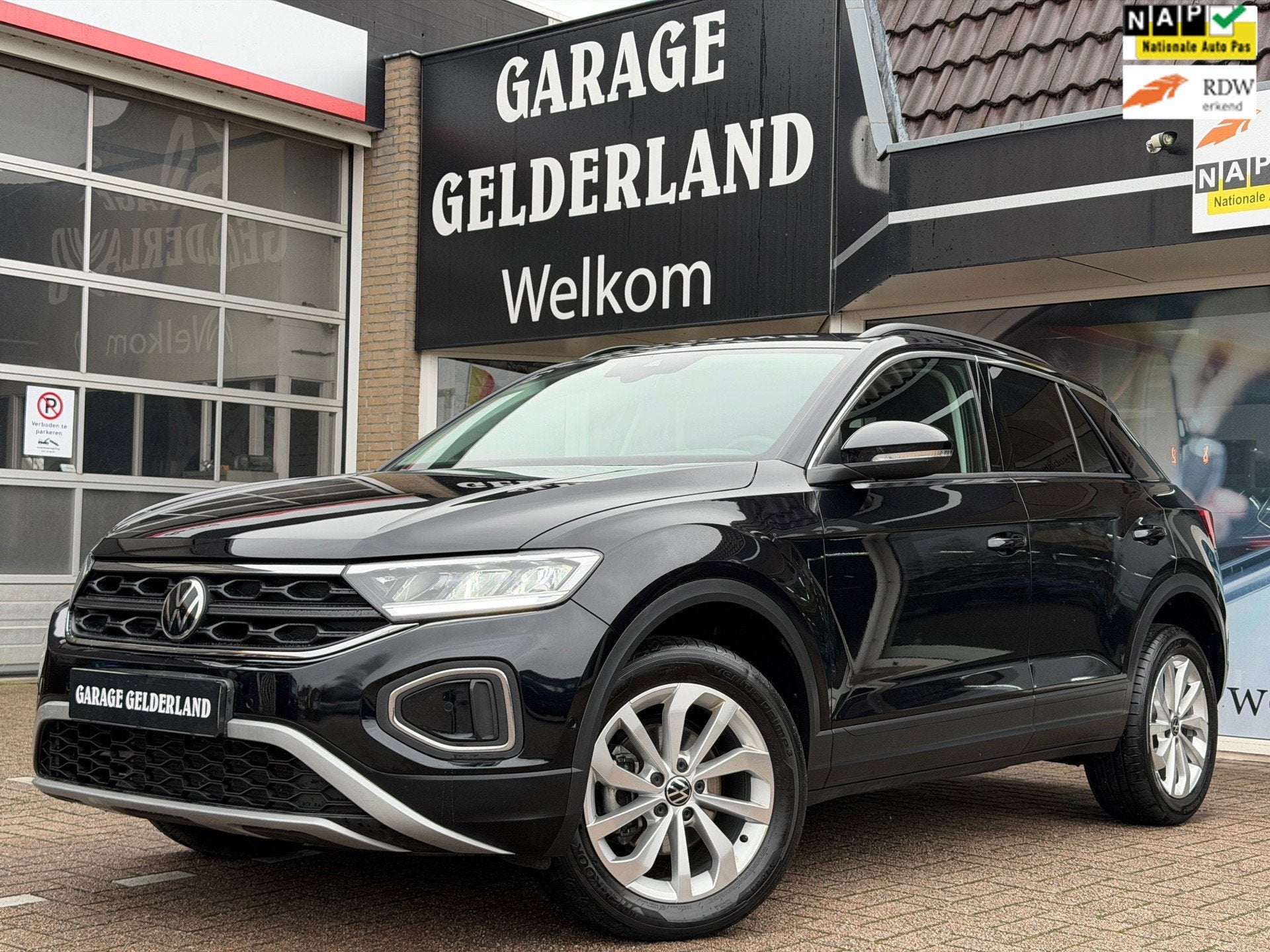 Volkswagen T-Roc 1.5 TSI Black Edition | Full-Led | Navi | C, Auto's, Dealer onderhouden, Zwart, 4 cilinders, 150 pk