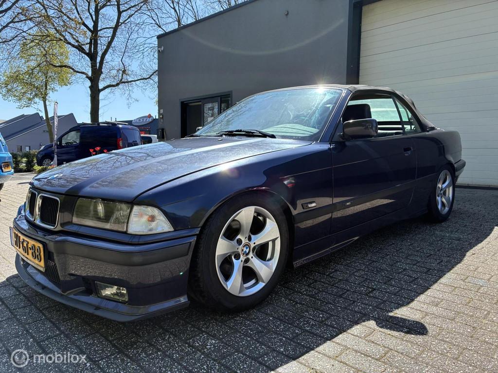 BMW 3-serie Cabrio 318i facelift / handgeschakeld / cabrio, Auto's, BMW, Achterwielaandrijving, Gebruikt, 4 cilinders, Cabriolet
