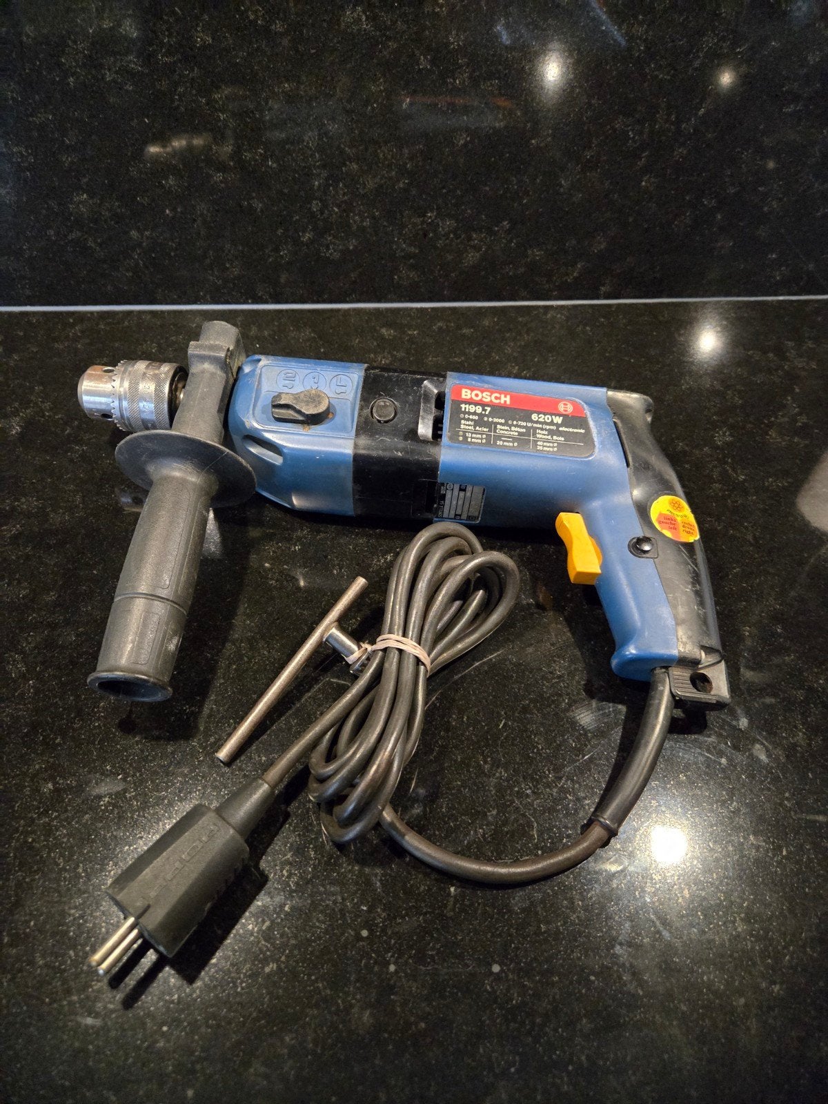 Bosch Boormachine 620W - Krachtig en Betrouwbaar, Boormachine, Variabele snelheid, Ophalen of Verzenden, Gebruikt