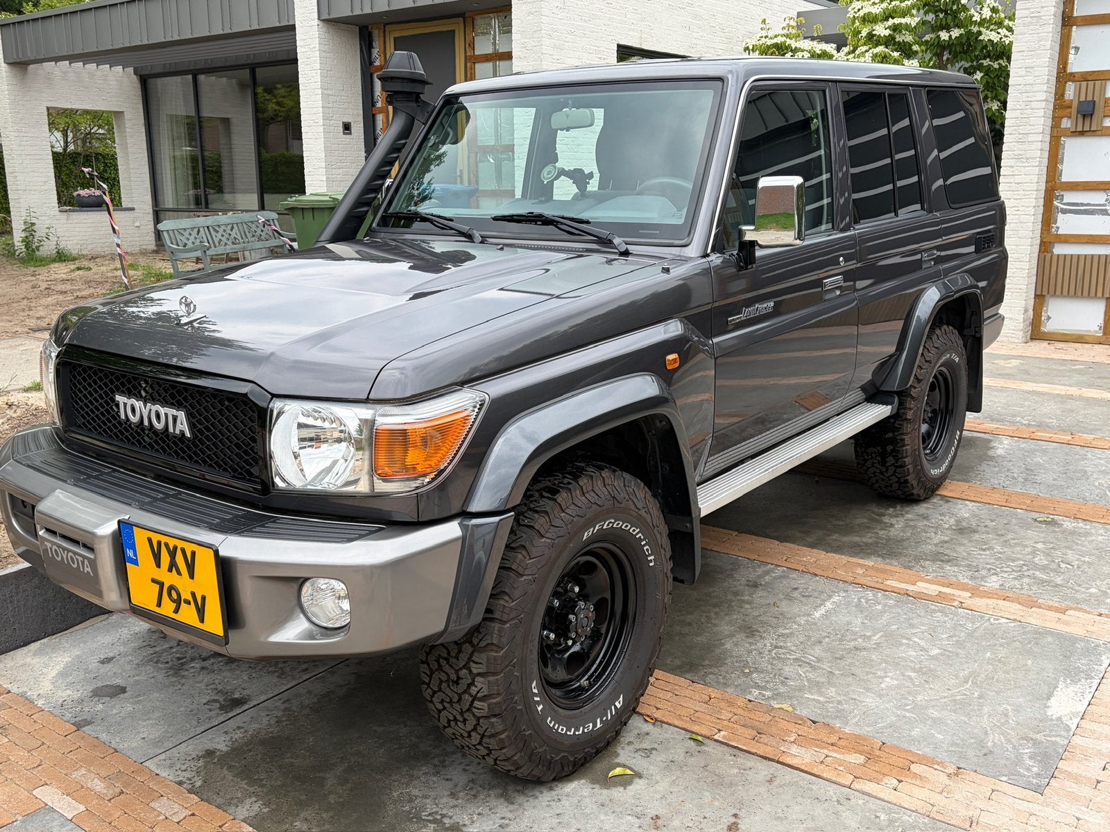 Toyota Land Cruiser GRJ76 4.0 6 cil benzine, Stof, 227 pk, Handgeschakeld, Vierwielaandrijving