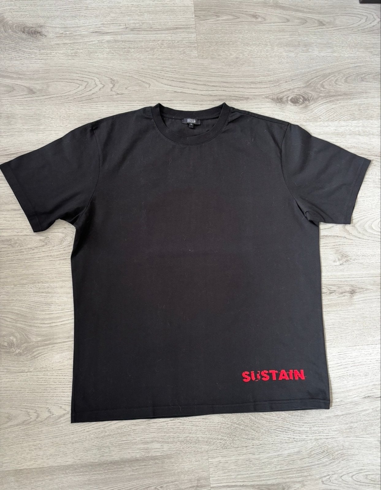 Nikkie Sustain T-shirt - Zwart, Rood, Wit - Maat XL, Verzenden, Zo goed als nieuw, Maat 56/58 (XL), Zwart