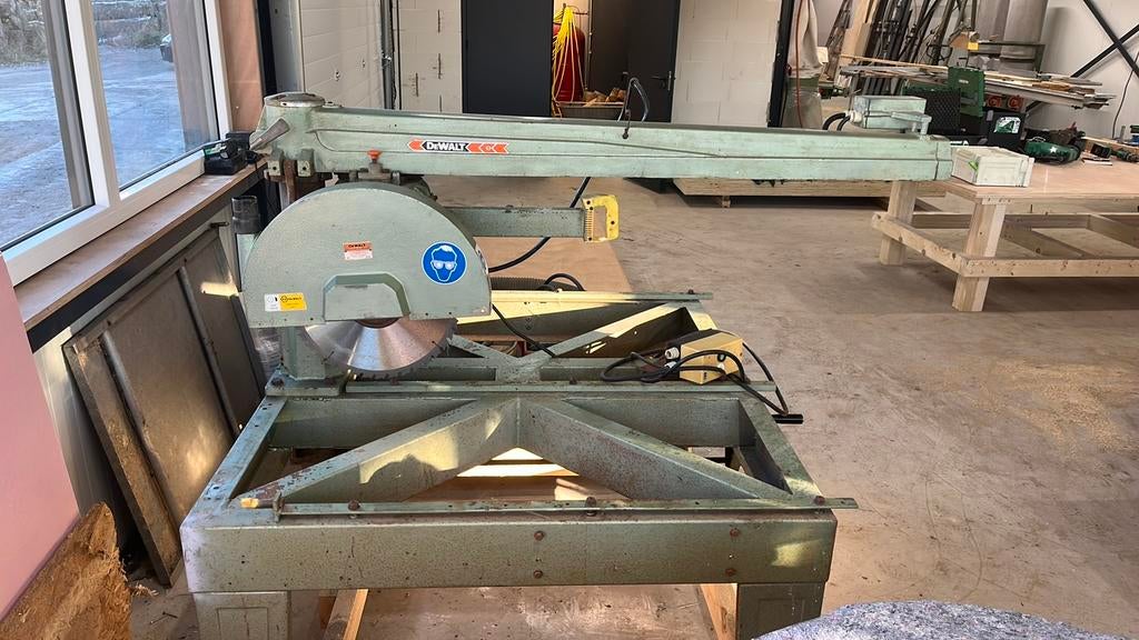 Grote radiaal afkortzaag, Doe-het-zelf en Verbouw, Ophalen, 70 mm of meer, Zo goed als nieuw, Afkortzaag