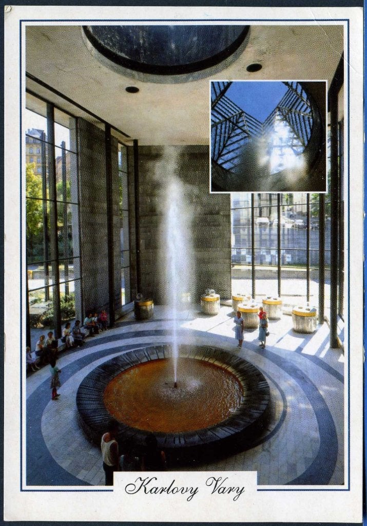 Tsjechie Karlovy Vary bron fontein, Verzenden, 1980 tot heden, Ongelopen, Gebouw