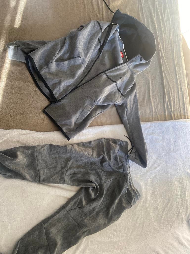 Nike Tech Fleece Trainingspak - Maat M, Maat 48/50 (M), Ophalen of Verzenden, Zo goed als nieuw, Grijs