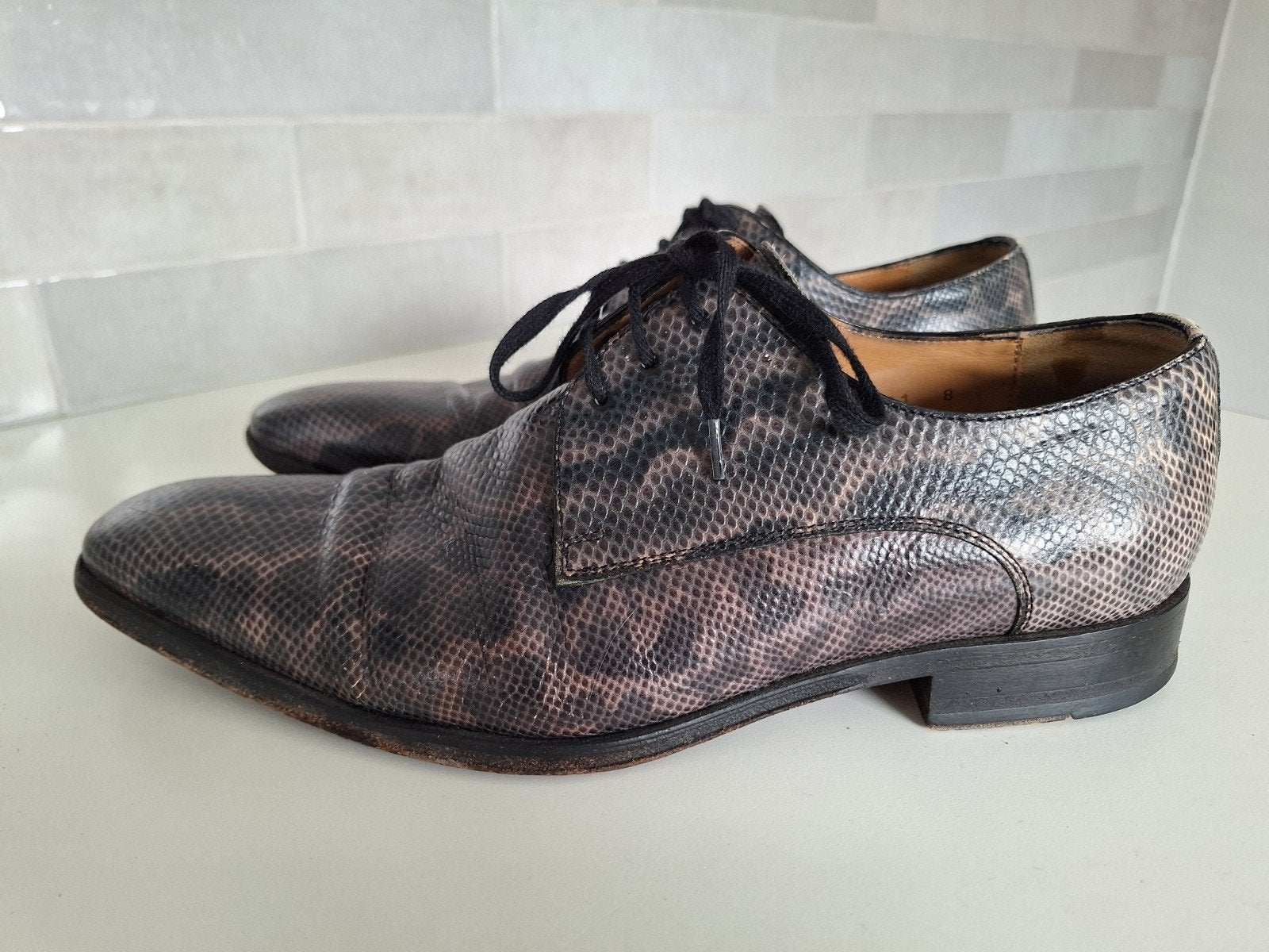 Floris van Bommel, leren veterschoen. Slangenprint. 8 = 42, Overige kleuren, Floris van Bommel, Ophalen of Verzenden, Zo goed als nieuw