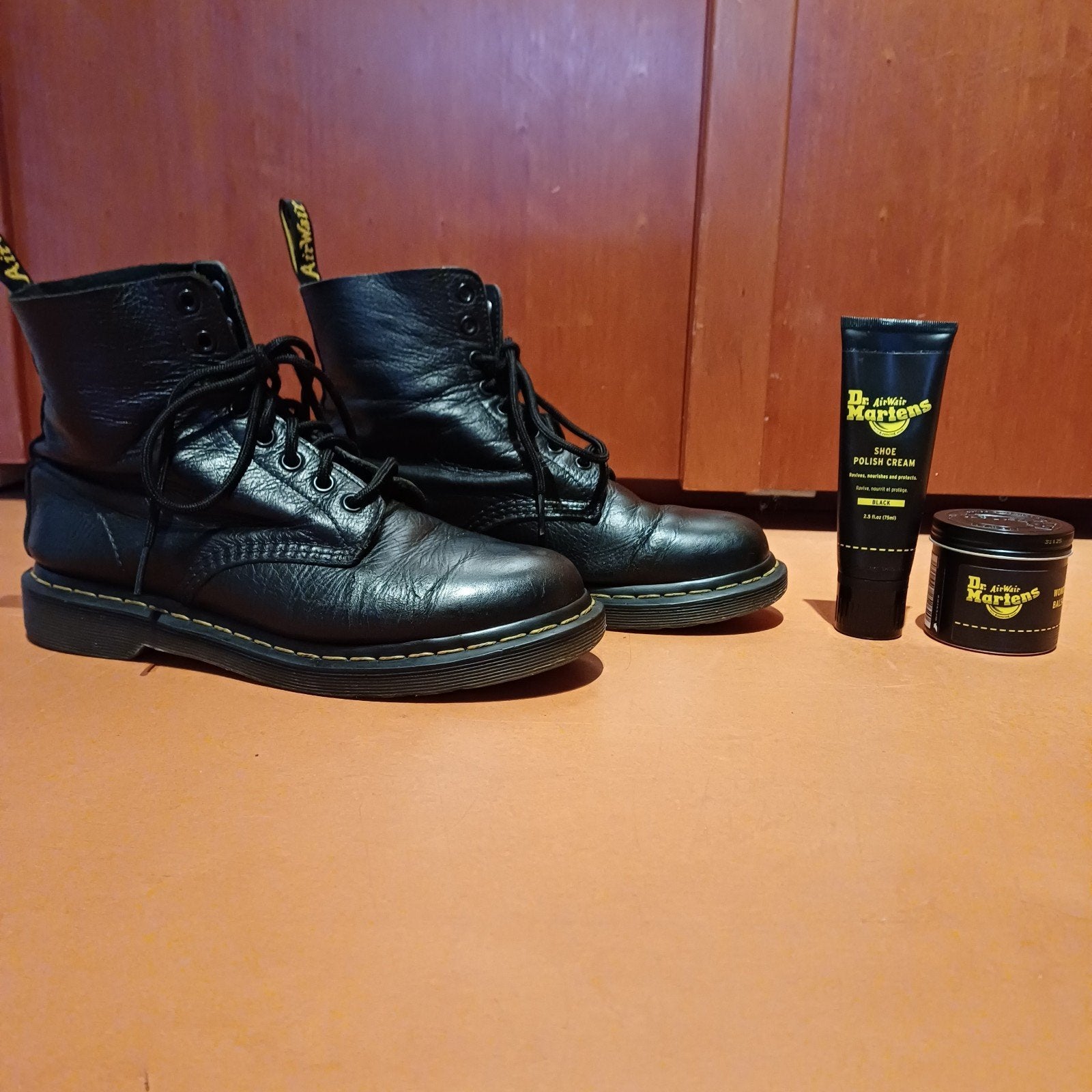 Dr. Martens 1460 Pascal laarzen met onderhoudsspullen, Ophalen, Zwart, Lage of Enkellaarzen, Dr. Martens