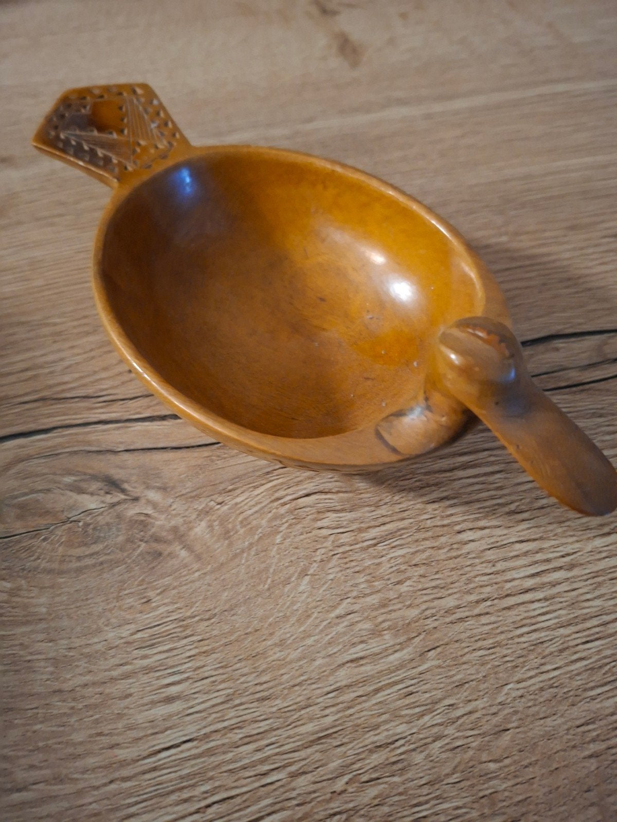 Decoratieve houten schaal met vogel en gravures, Antiek en Kunst, Ophalen of Verzenden