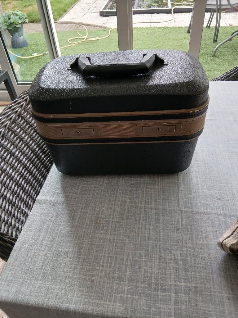 beauty case, Ophalen, Zwart, Zo goed als nieuw, Met slot