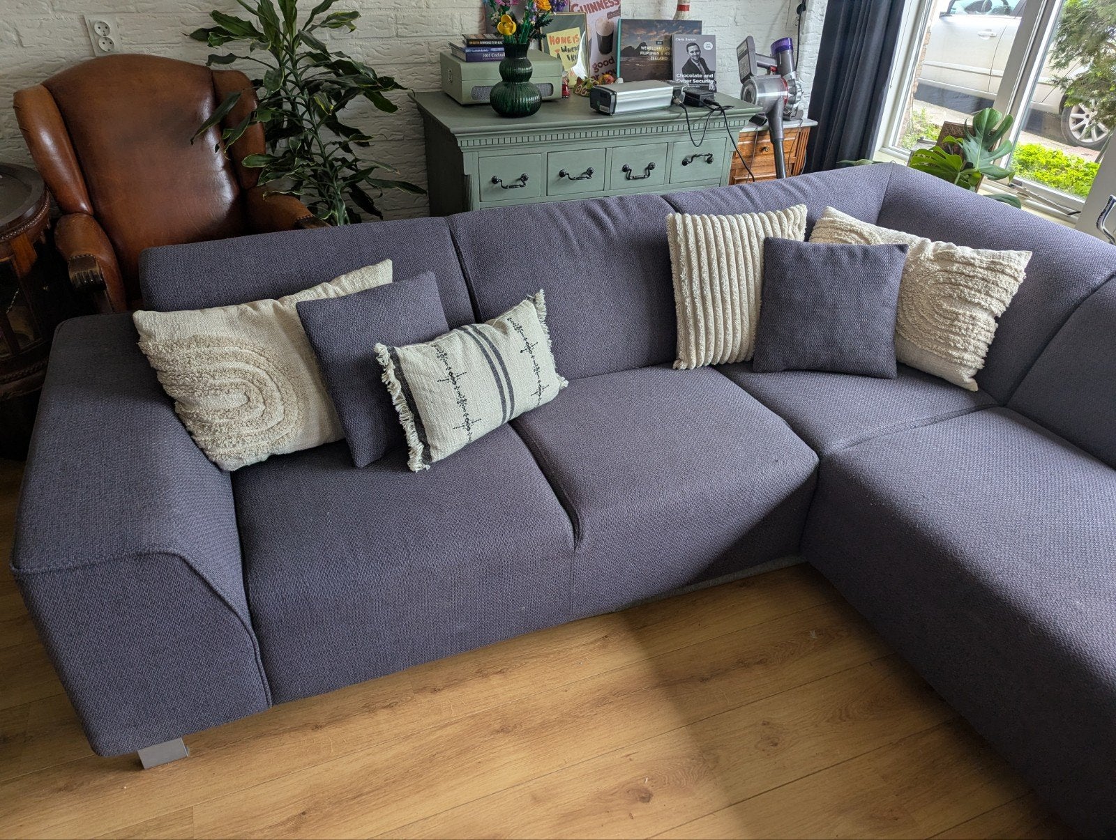 GRATIS - Ruime hoekbank van Pronto - Comfortabel en stijlvol, Huis en Inrichting, Banken | Bankstellen, Ophalen, 250 tot 300 cm