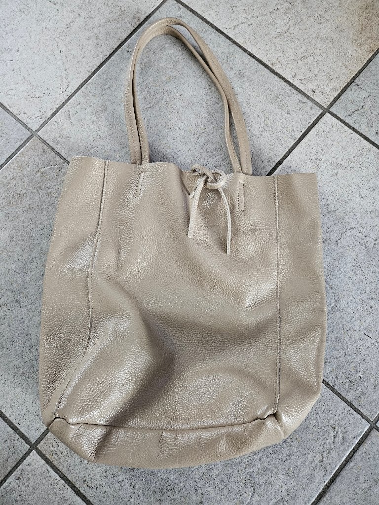 Grote damestas, licht bruin, Sieraden, Tassen en Uiterlijk, Tassen | Damestassen, Ophalen of Verzenden, Zo goed als nieuw, Bruin
