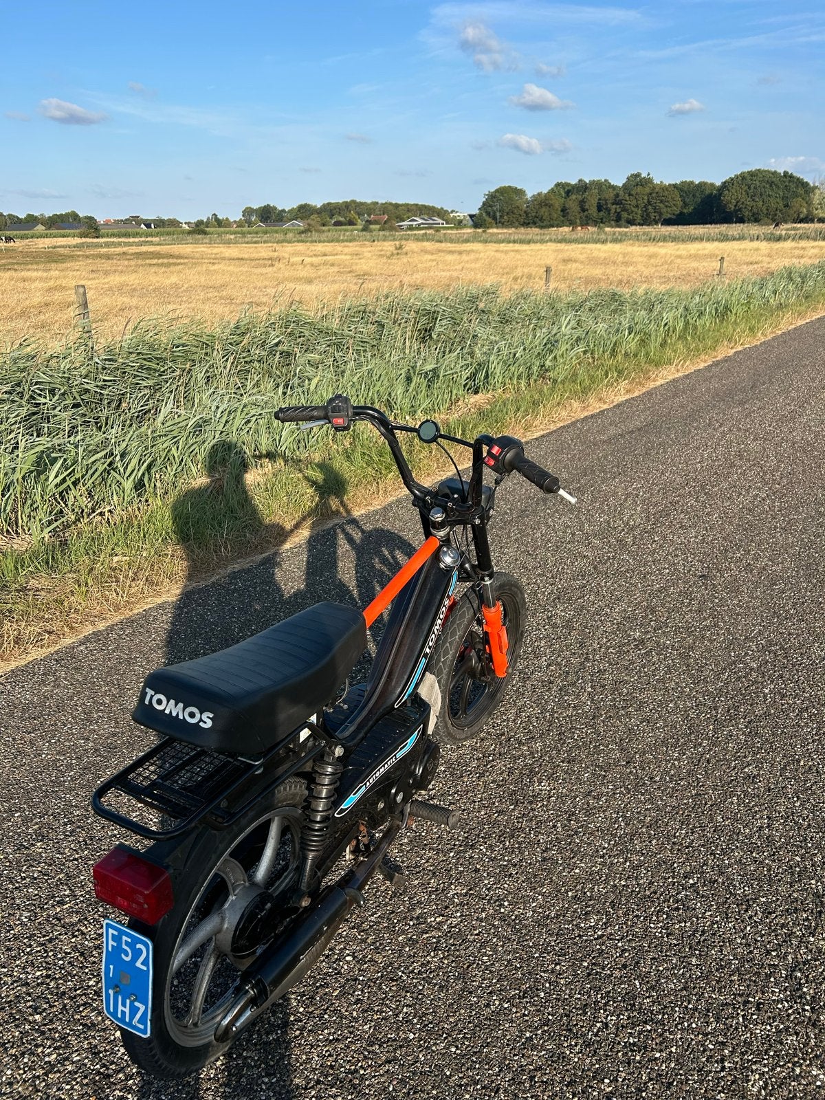 Tomos snorfiets - Zwart/Oranje (mag ook ruilen), Gebruikt, Maximaal 45 km/u, 65 cc, Ophalen of Verzenden