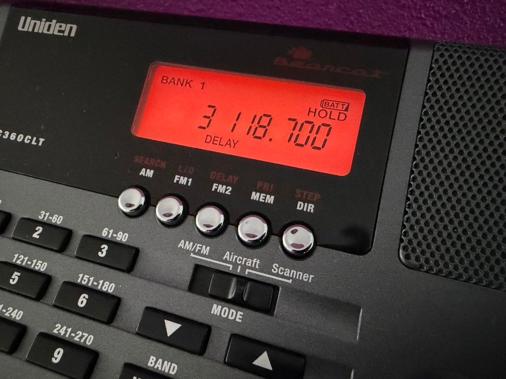 uniden ubc360clt scanner (luchtvaart scanner /  kerkradio ), Telecommunicatie, Ophalen of Verzenden, Nieuw, 500 kanalen of meer