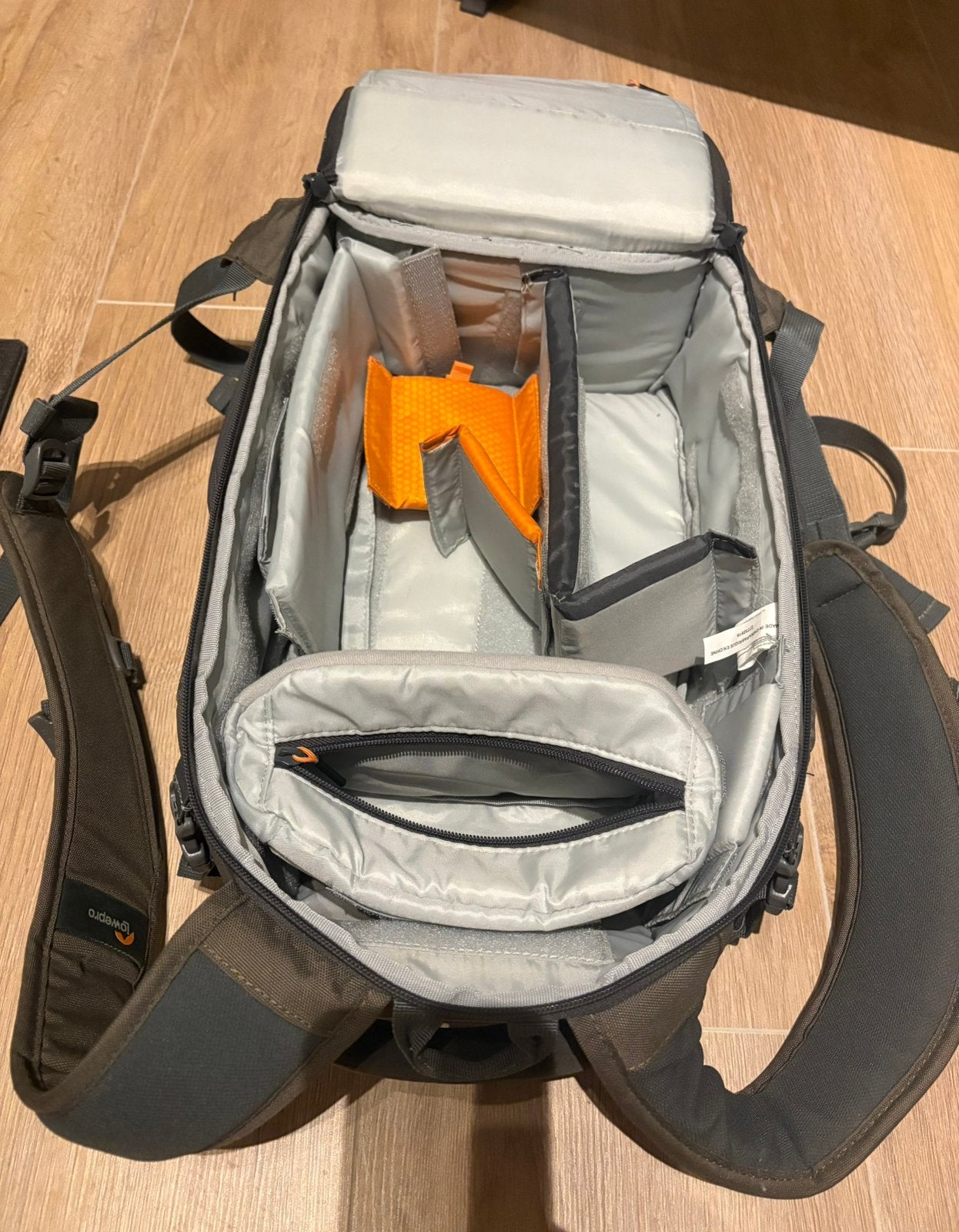 Lowepro 300 AW-2 Fototas in camouflagekleur, Ophalen of Verzenden, Zo goed als nieuw, Rugtas, Lowepro