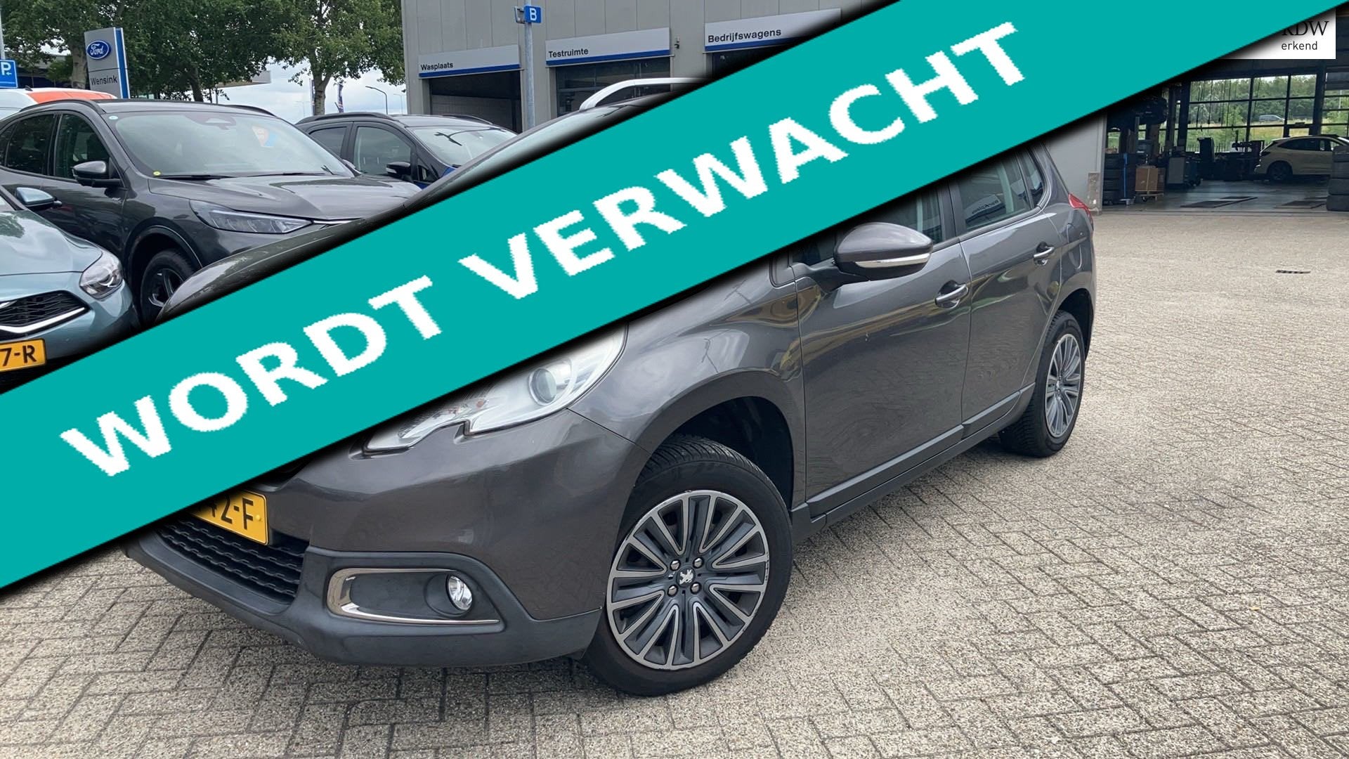 Peugeot 2008 1.2i Active 110pk 124.000km. Clima Cruise Trekh, Voorwielaandrijving, Stof, Gebruikt, Euro 6