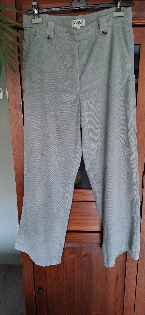 Dunne rib broek, Only, Maat 42/44 (L), Ophalen of Verzenden, Gedragen