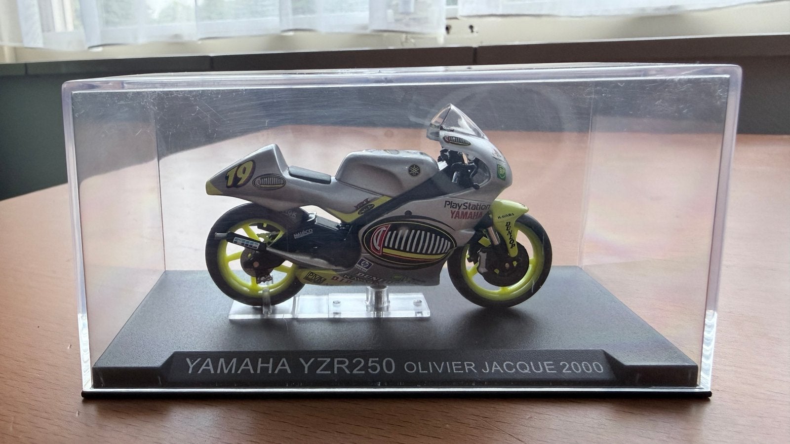 Yamaha YZR250 Olivier Jacque 2000 Schaalmodel 1:24, Overige merken, Ophalen of Verzenden, Zo goed als nieuw, Groter dan 1:32