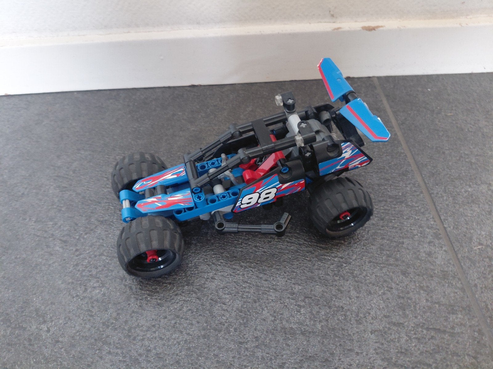 Lego technic 42010 Off-road Racer + instructies, Lego, Compleet, Ophalen of Verzenden, Zo goed als nieuw