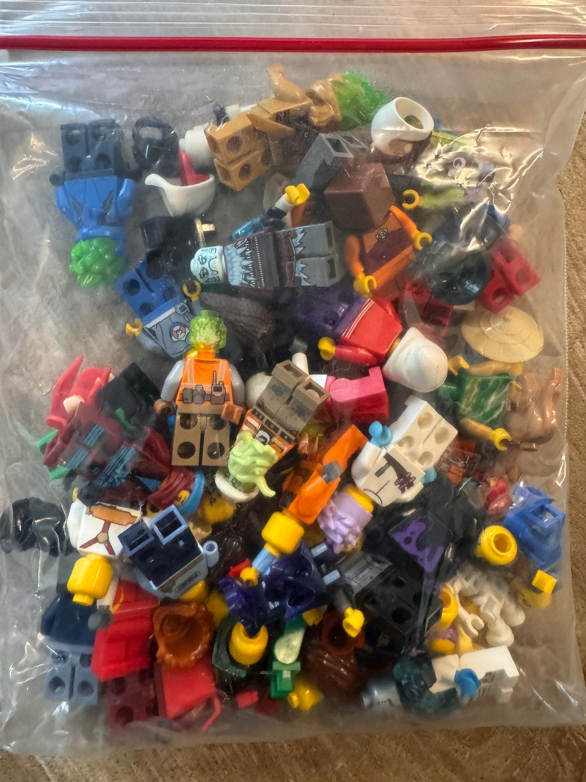 Lego verzameling incl poppetjes en boekjes, Ophalen of Verzenden, Zo goed als nieuw