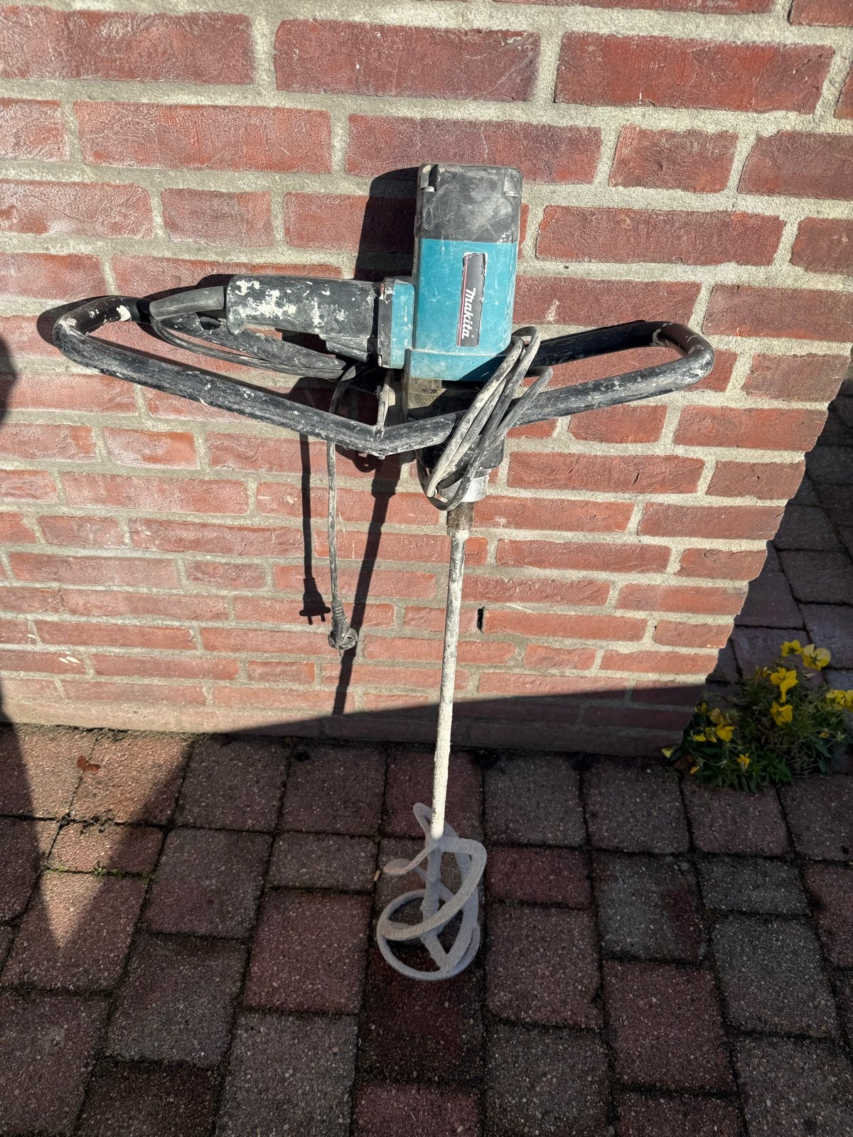 Makita UT120 mixer - 1150W - 90 cm mengstaaf, Ophalen, Gebruikt