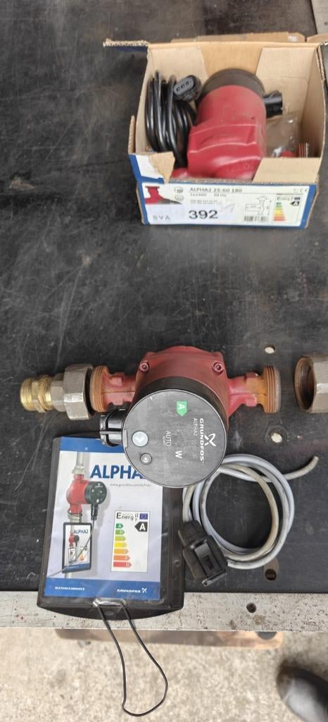 2x Grondfos Alpha 2 circulatie pomp, Ophalen of Verzenden, Minder dan 60 cm, Minder dan 200 watt, Minder dan 30 cm