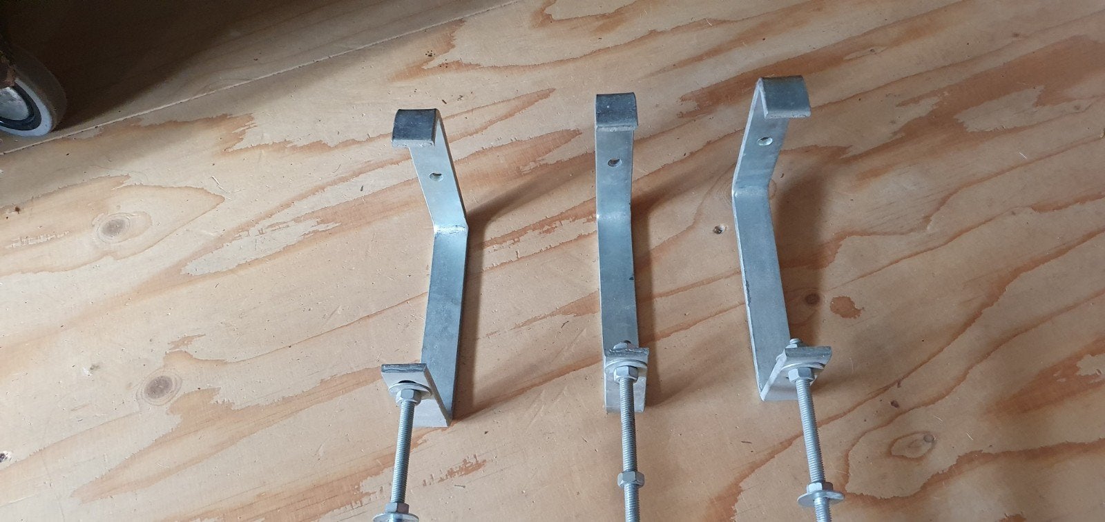 ijzeren beugels/haken, Ophalen, Gebruikt