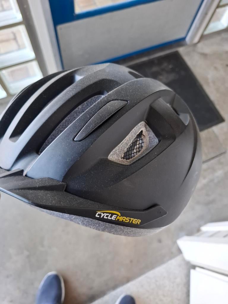 Cyclemaster fietshelm - Zwart, Gebruikt, Fietsen en Brommers, Gebruikt, Overige maten, Ophalen of Verzenden, Heer of Dame