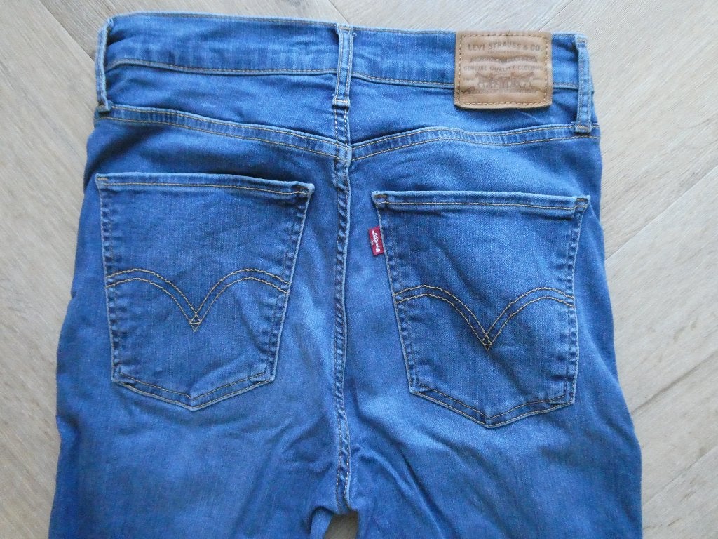 Mooie Levi Mile High Super Skinny spijkerbroek maat 28-30, Blauw, Ophalen of Verzenden, Zo goed als nieuw, W28 - W29 (confectie 36)